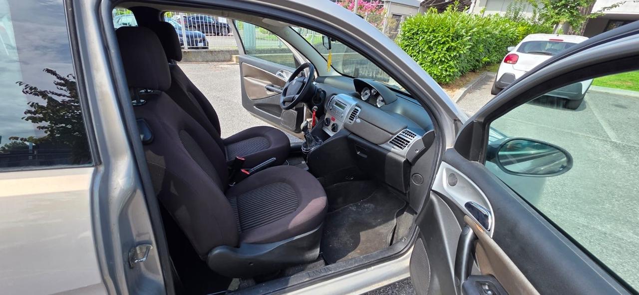 Lancia Ypsilon 1.4 Platino Ecochic GPL
