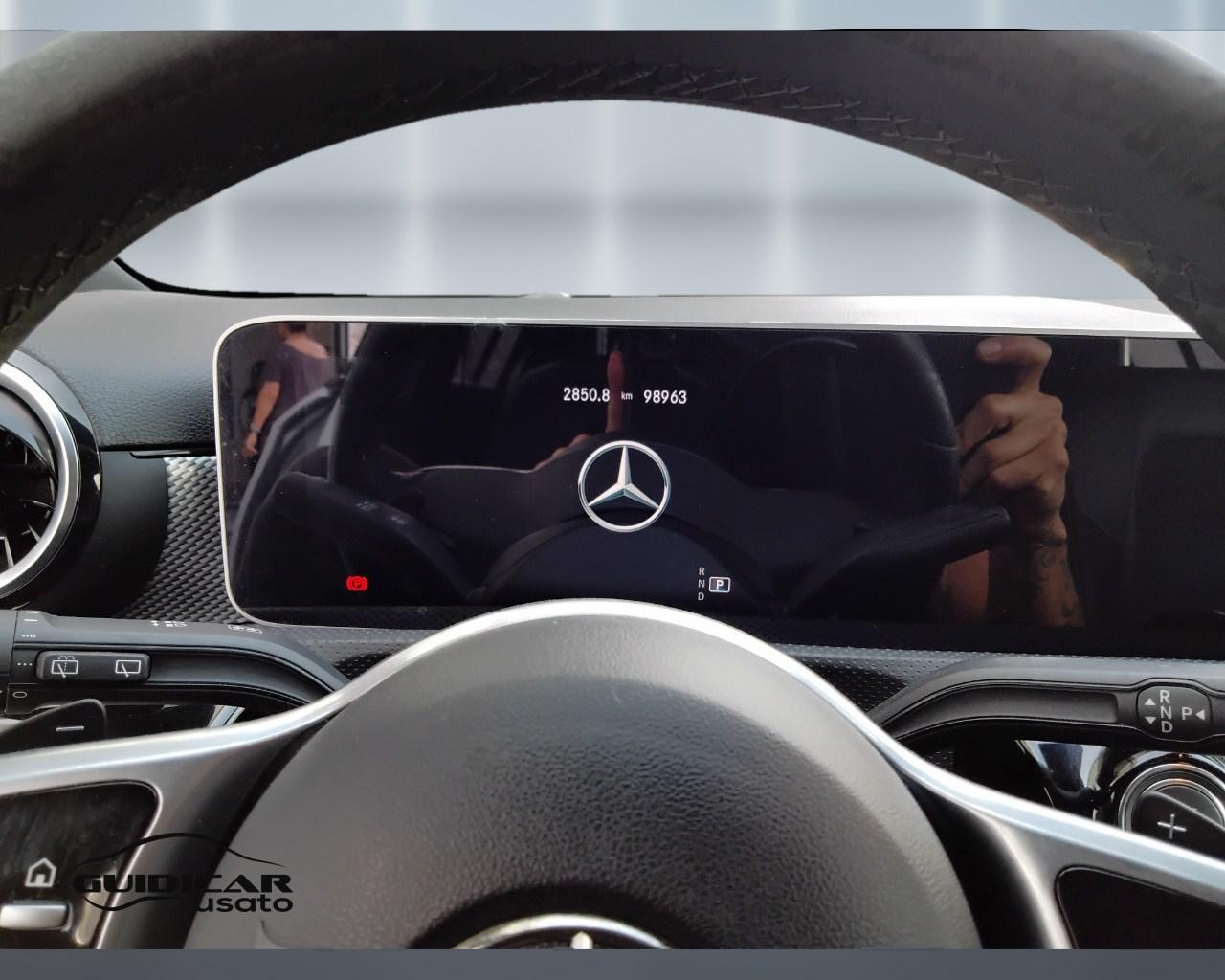 Mercedes-Benz Classe A - W177 2018 - A 180 d Sport auto