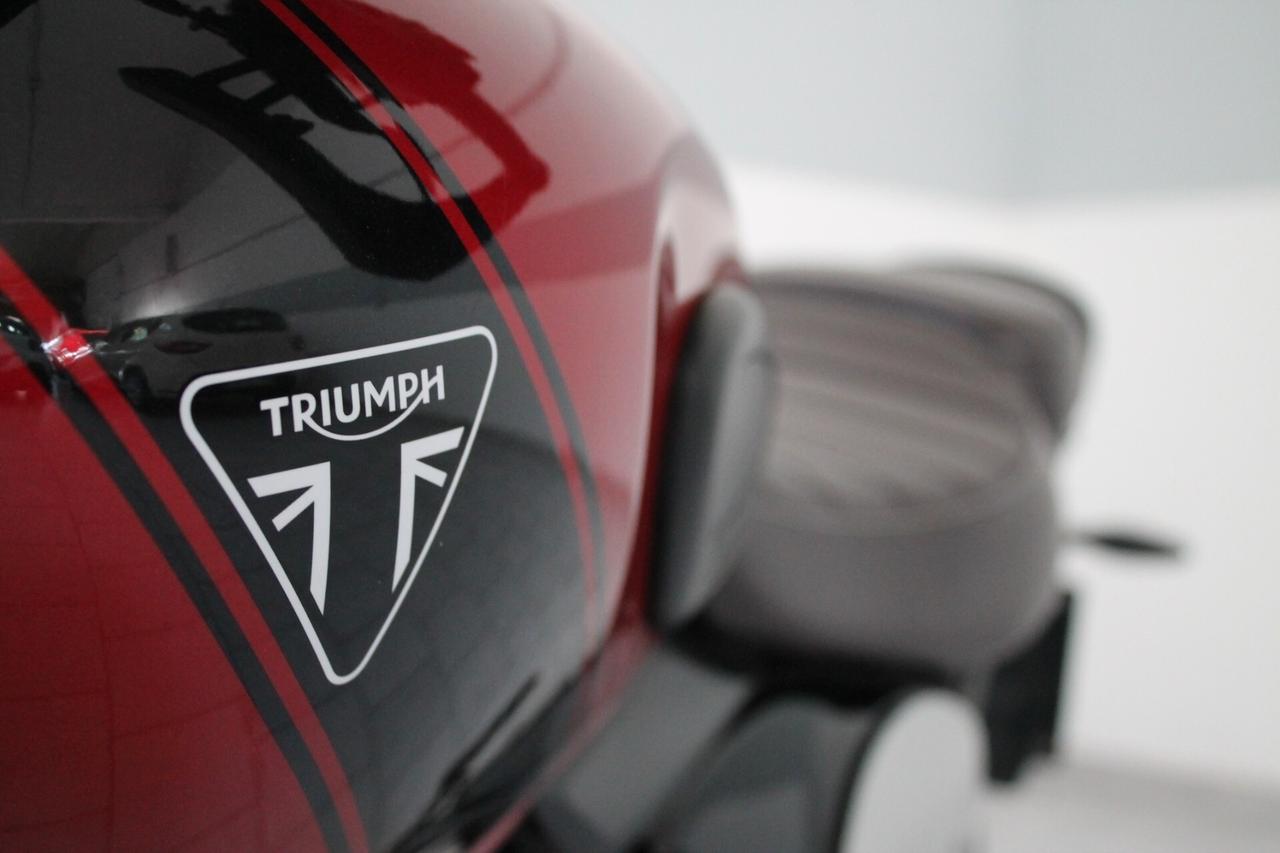 Triumph Scrambler 400 x
