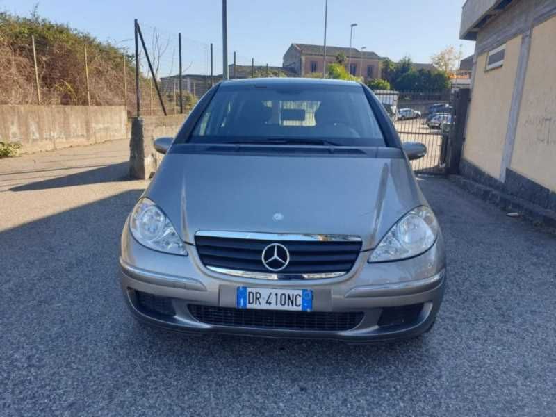 Mercedes Classe A - 169 Diesel A 180 cdi Avantgarde edition10