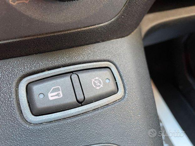 Lancia MUSA BENZINA - NEOPATENTATI - DISTRIBUZIONE