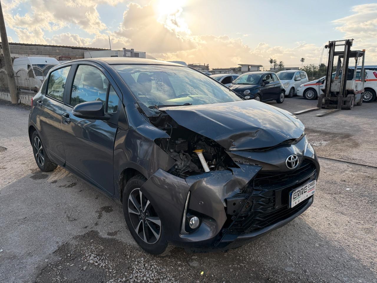 TOYOTA YARIS 2017 1.5 BENZINA 111 CV *MARCIANTE