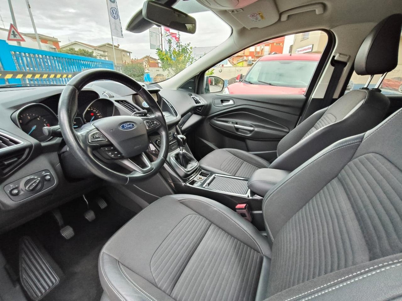 Ford Kuga 1.5 TDCI 120 CV S&S 2WD ST-Line