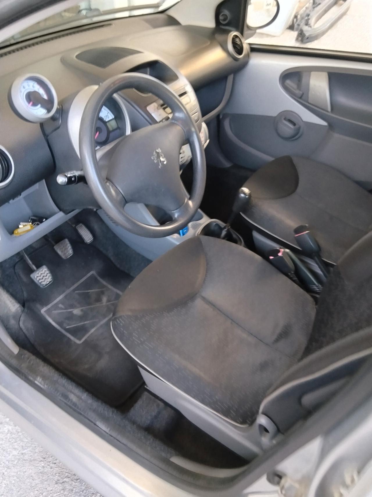 Peugeot 107 1.0 68CV 5p. Plaisir
