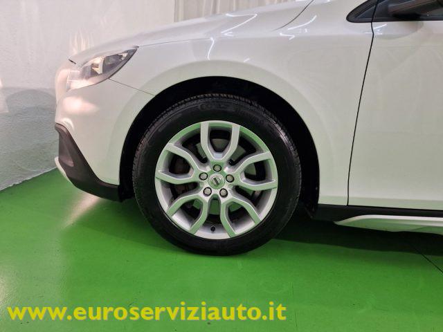 VOLVO V40 Cross Country D2 Geartronic Business