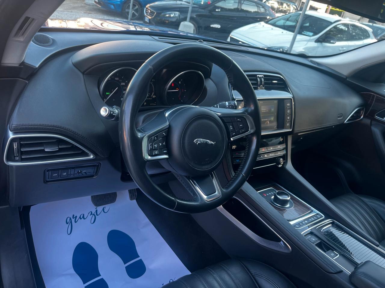 Jaguar F-Pace 2.0 D 240 CV AWD aut.