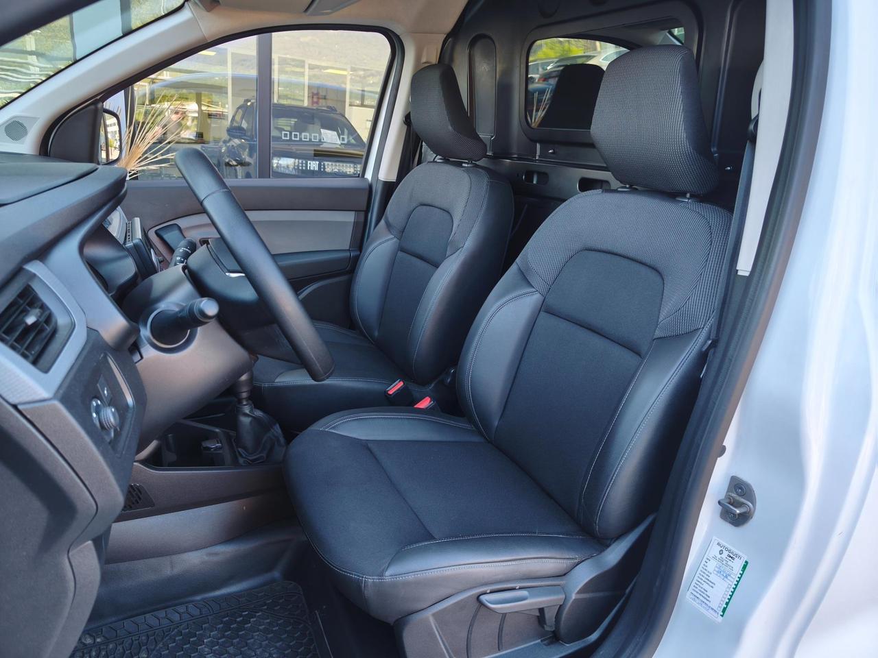 RENAULT Express van 1.5 Blue dci 95cv + IVA OK NEOPATENTATI