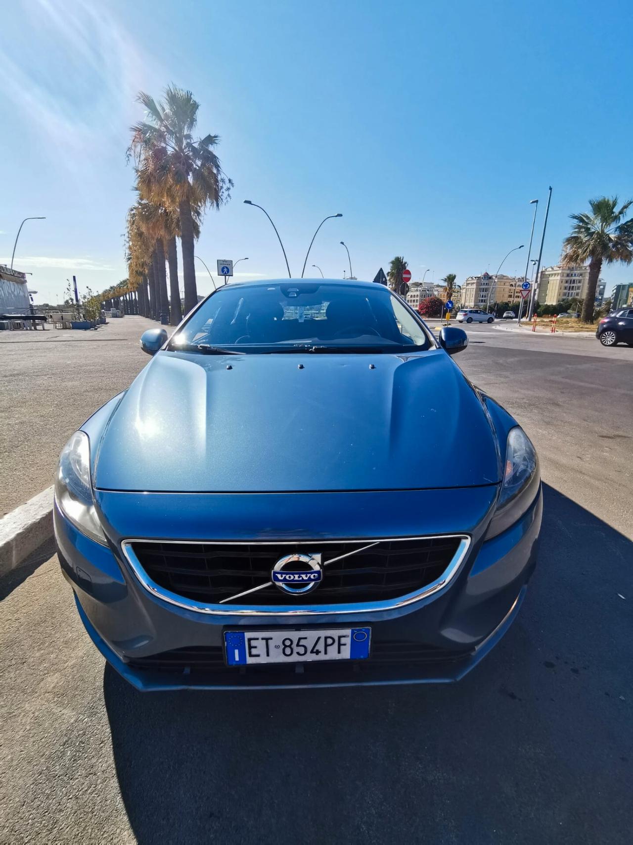Volvo V40 D2 1.6 Summum 2014