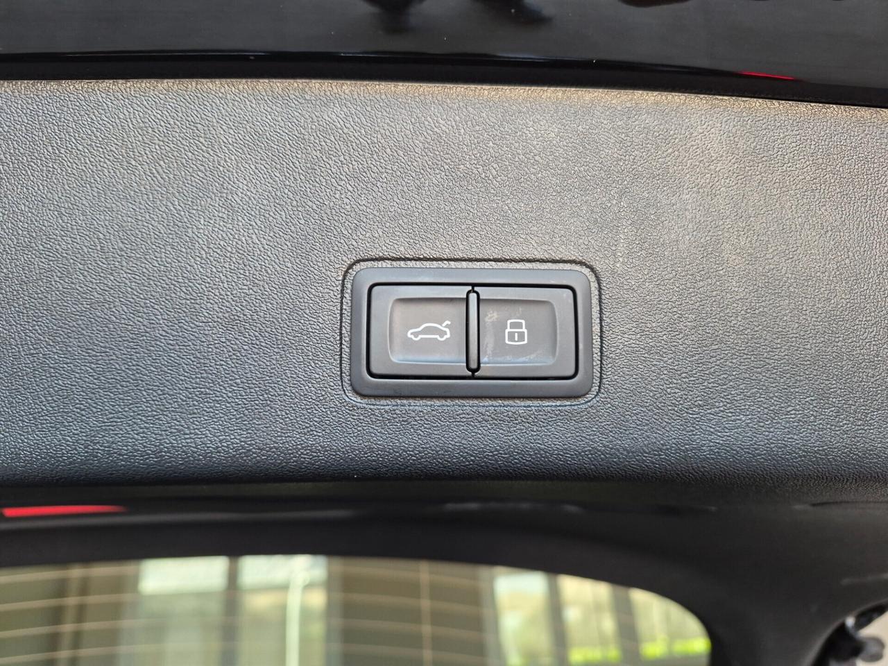 Audi Q3 SPORTBACK 2.0 TDI S LINE EDITION S-TRONIC TETTO PANORAMICO APRIBILE AUTO UFFICIALE AUDI 1 PROPRIETARIO