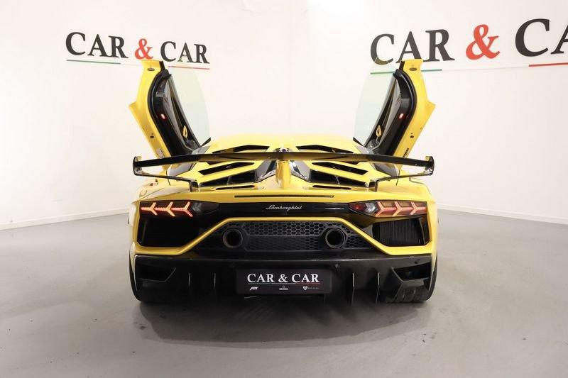 Lamborghini Aventador SVJ 6.5 V12 1 of 900
