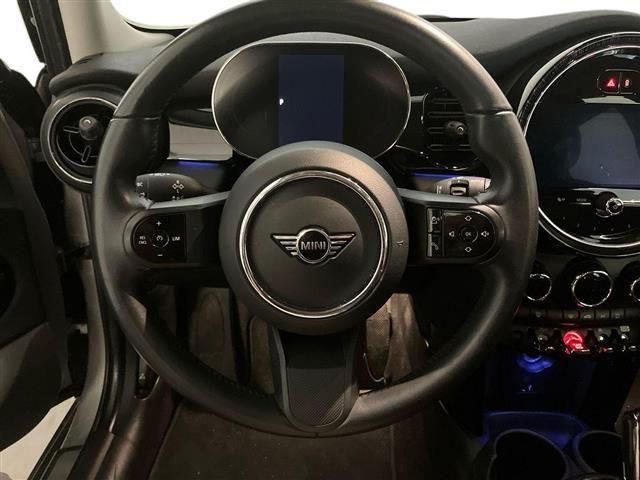 MINI Mini 5 Porte 1.5 Twin Power Turbo Cooper Essential