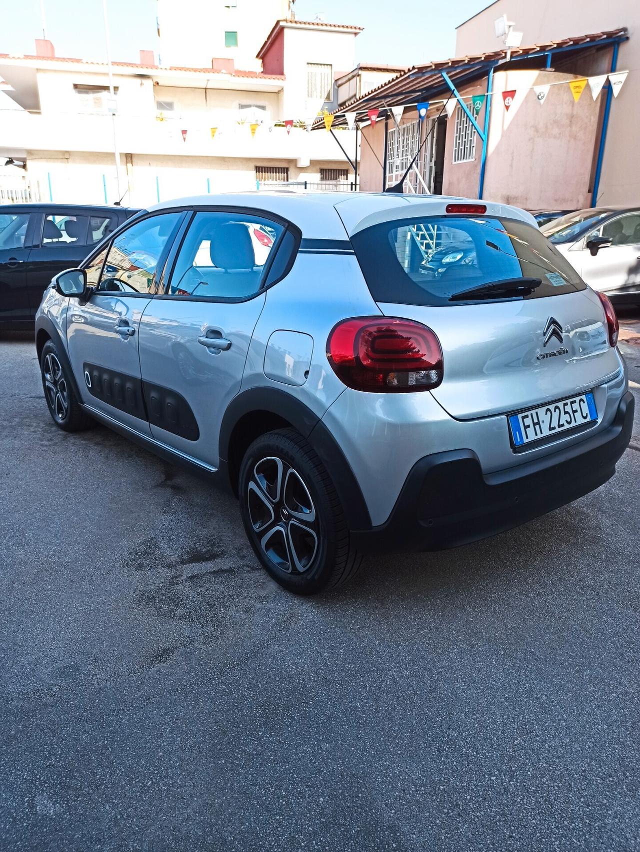 Citroen C3 PureTech 82 cv Shine Benzina