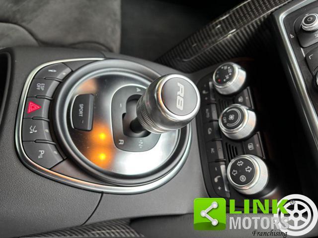 AUDI R8 4.2 V8 FSI quattro R tronic