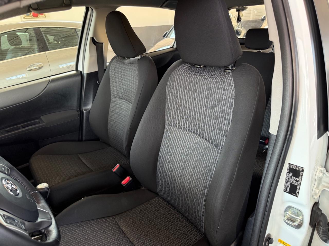 Toyota Yaris 1.0 5 porte Lounge UNICO PROPRIETARIO