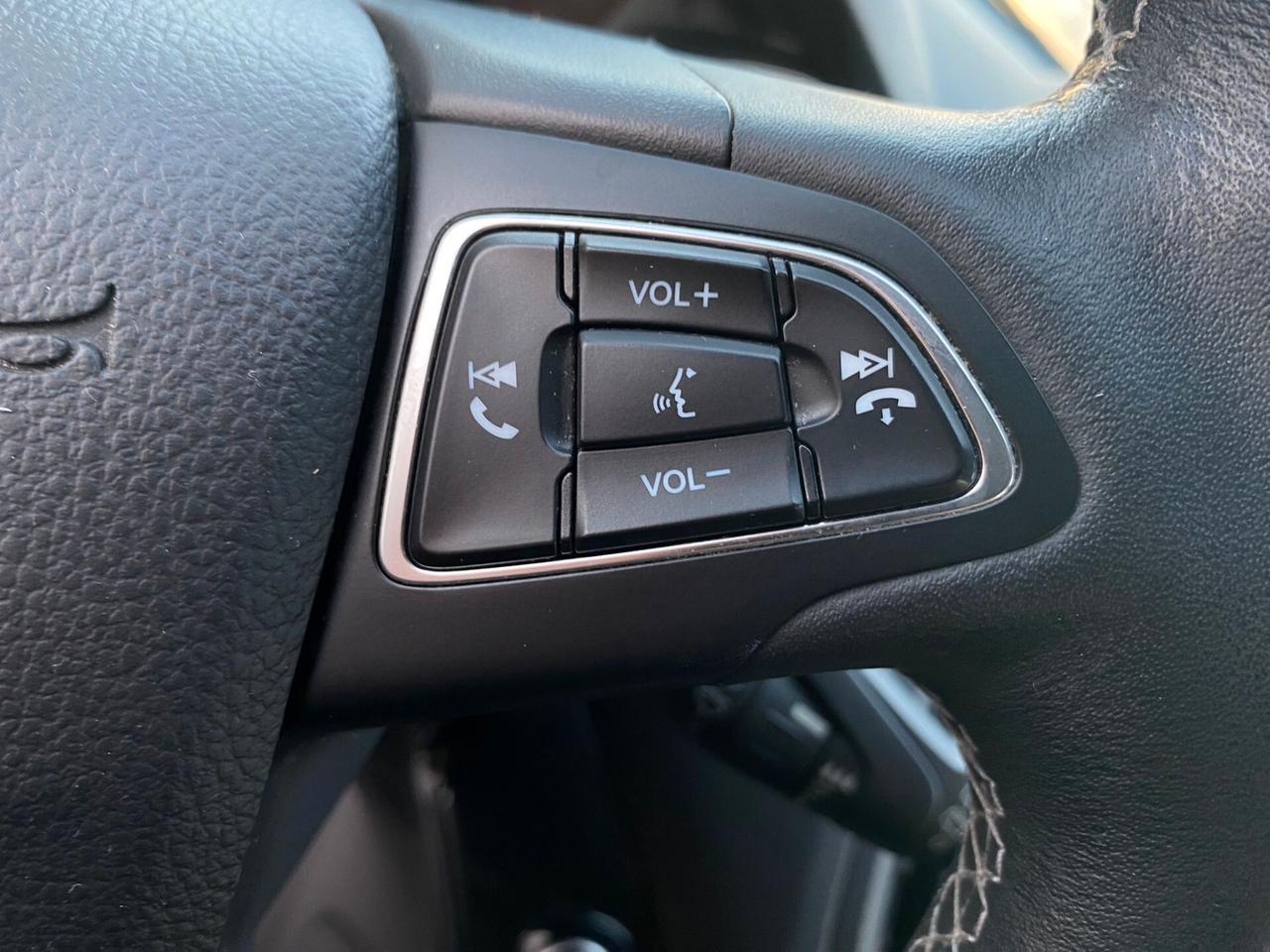 Ford Kuga 1.5 TDCI 120 CV S&S 2WD ST-Line