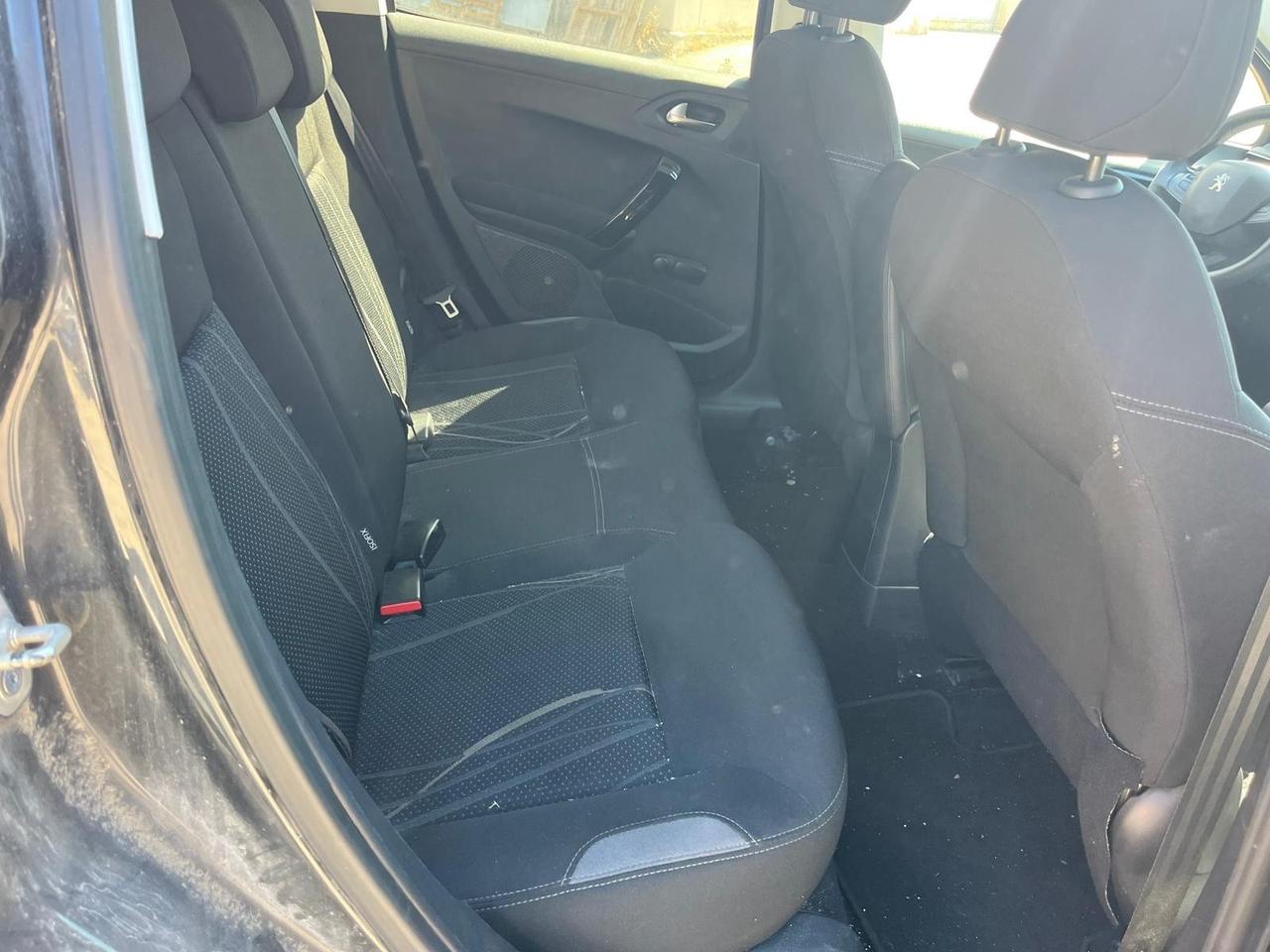 Peugeot 208 1.2 VTi 5p allure ( LEGGERE )