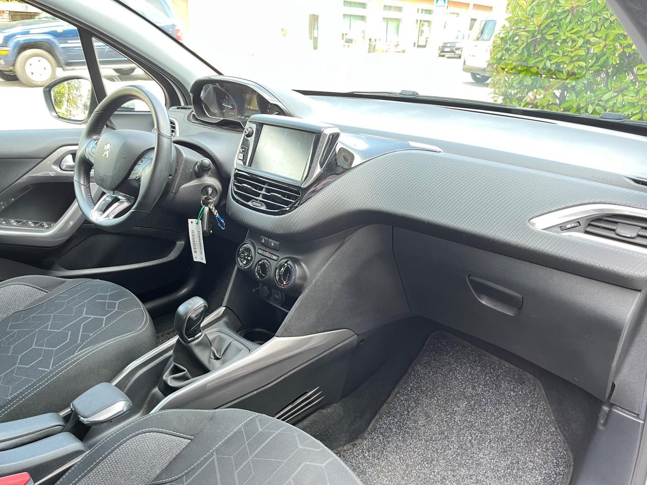 Peugeot 2008 1.2 82 CV S&S Allure