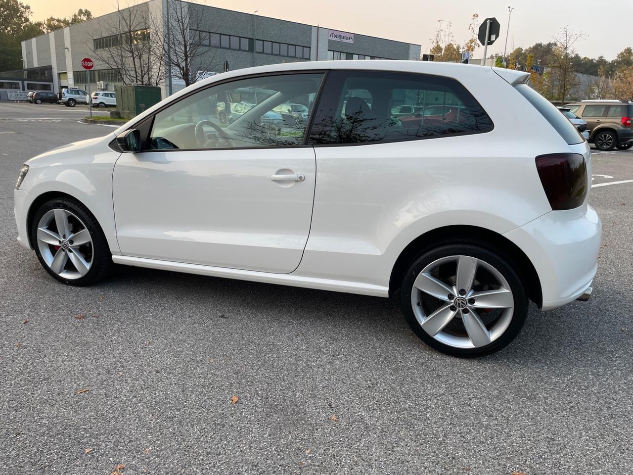 Volkswagen Polo 1.6 TDI 90CV DPF DSG 3 porte Highline