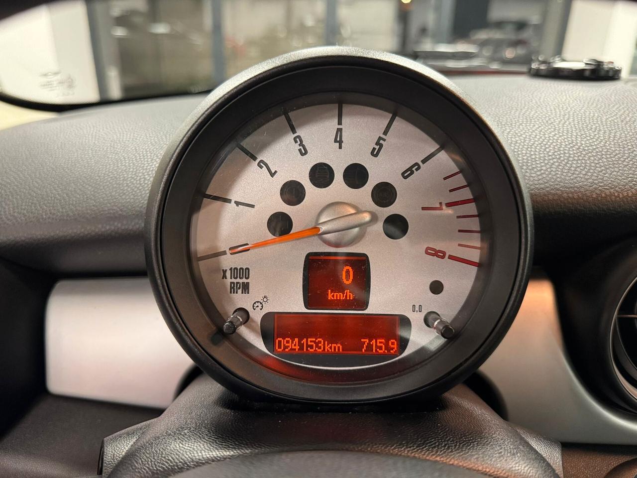 Mini 1.6 16V One (55kW)