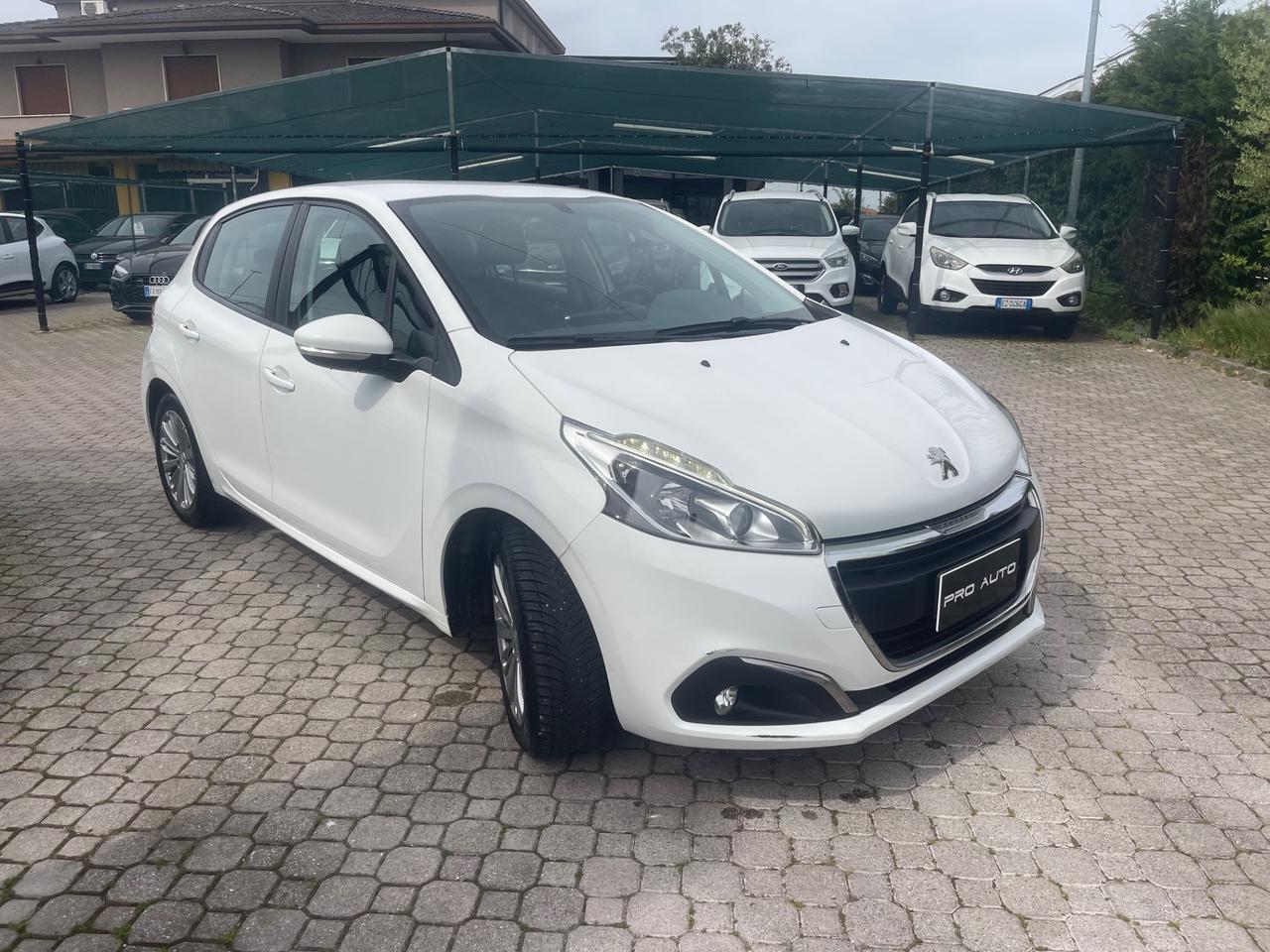 Peugeot 208 PureTech 82 5 porte Allure