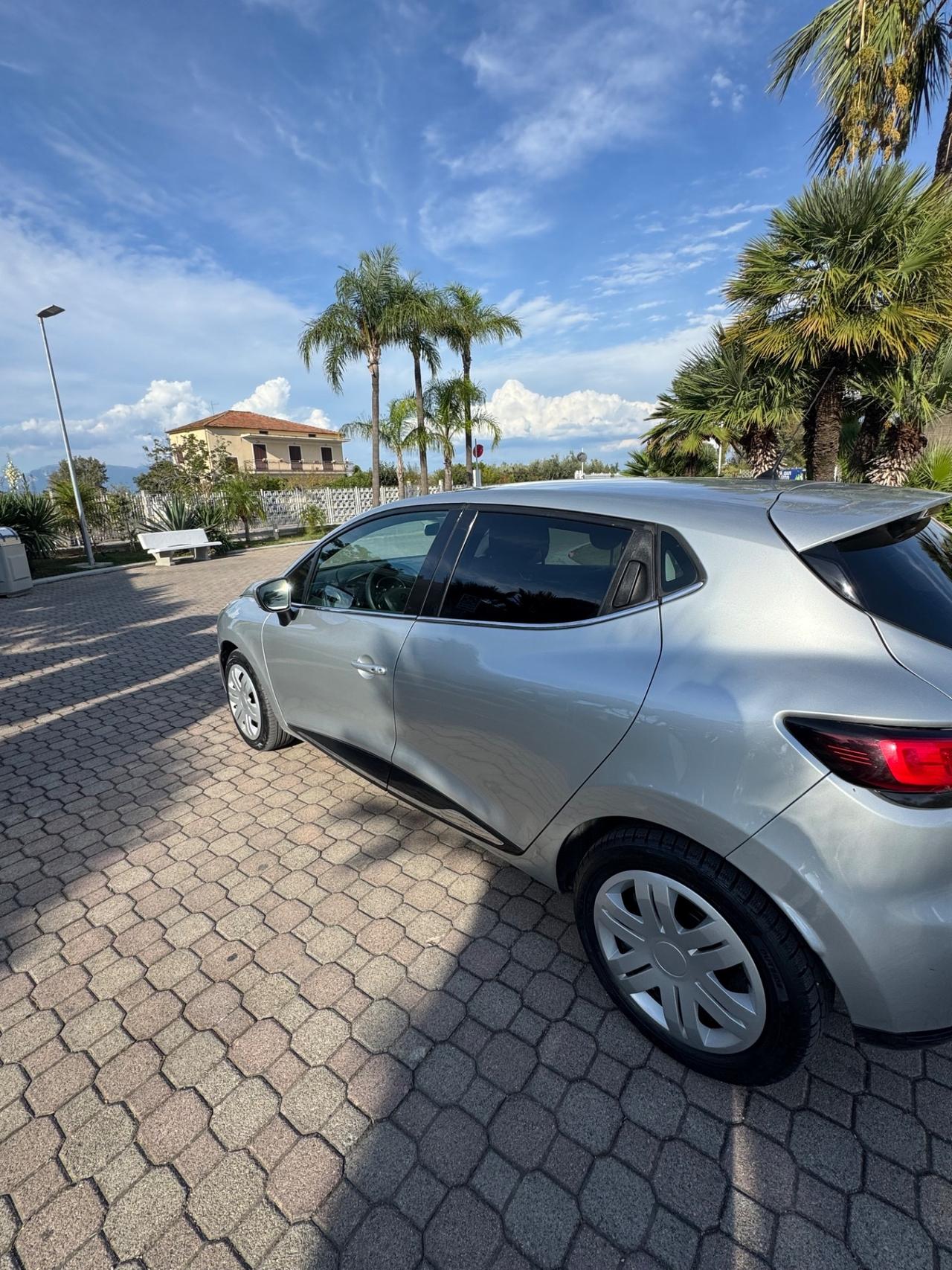 Renault Clio dCi 8V 75 CV Start&Stop 5 porte Energy Duel