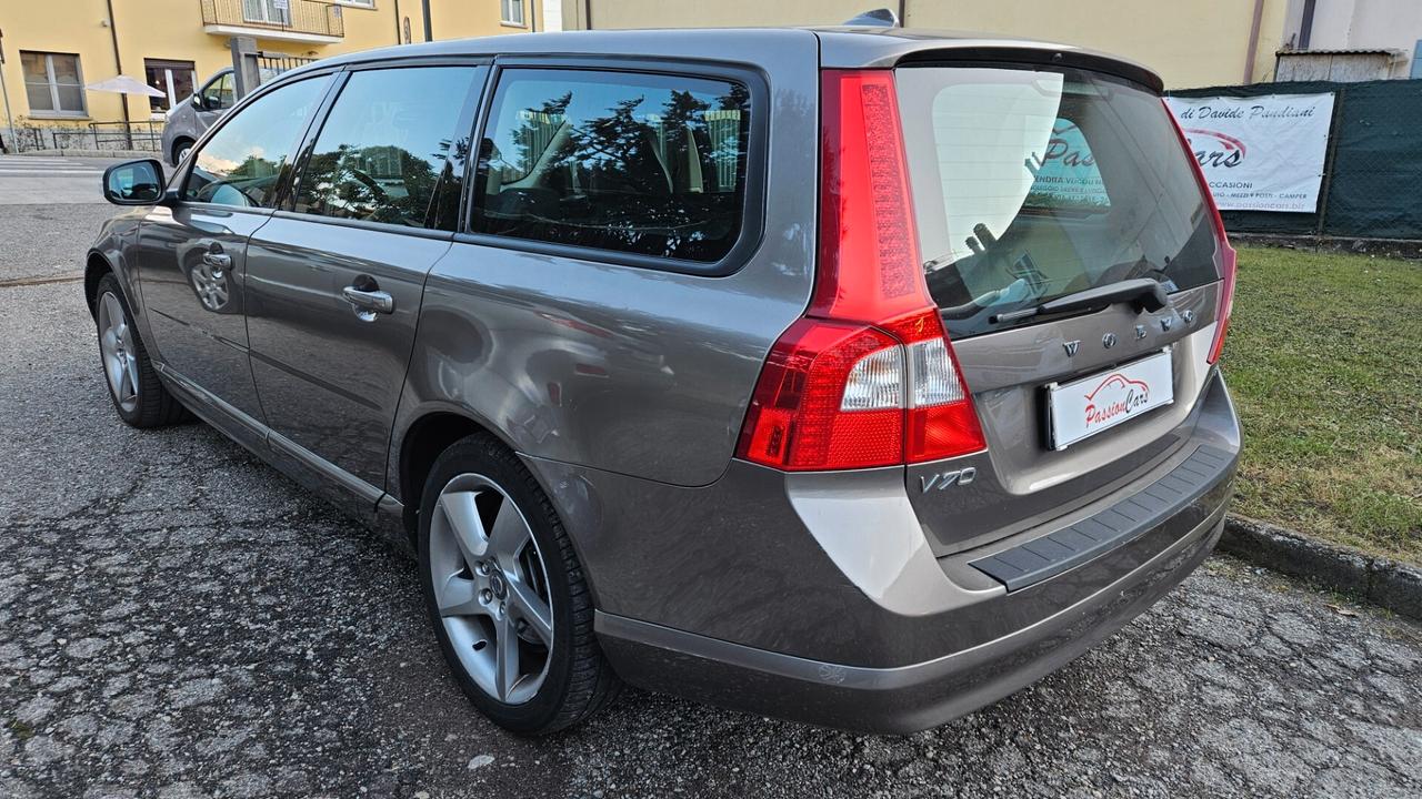 Volvo V70 2.4 D5 Summum