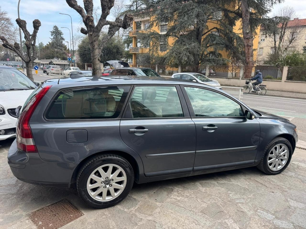 VOLVO V50 2.0 D CAT SUMMUM 136cv