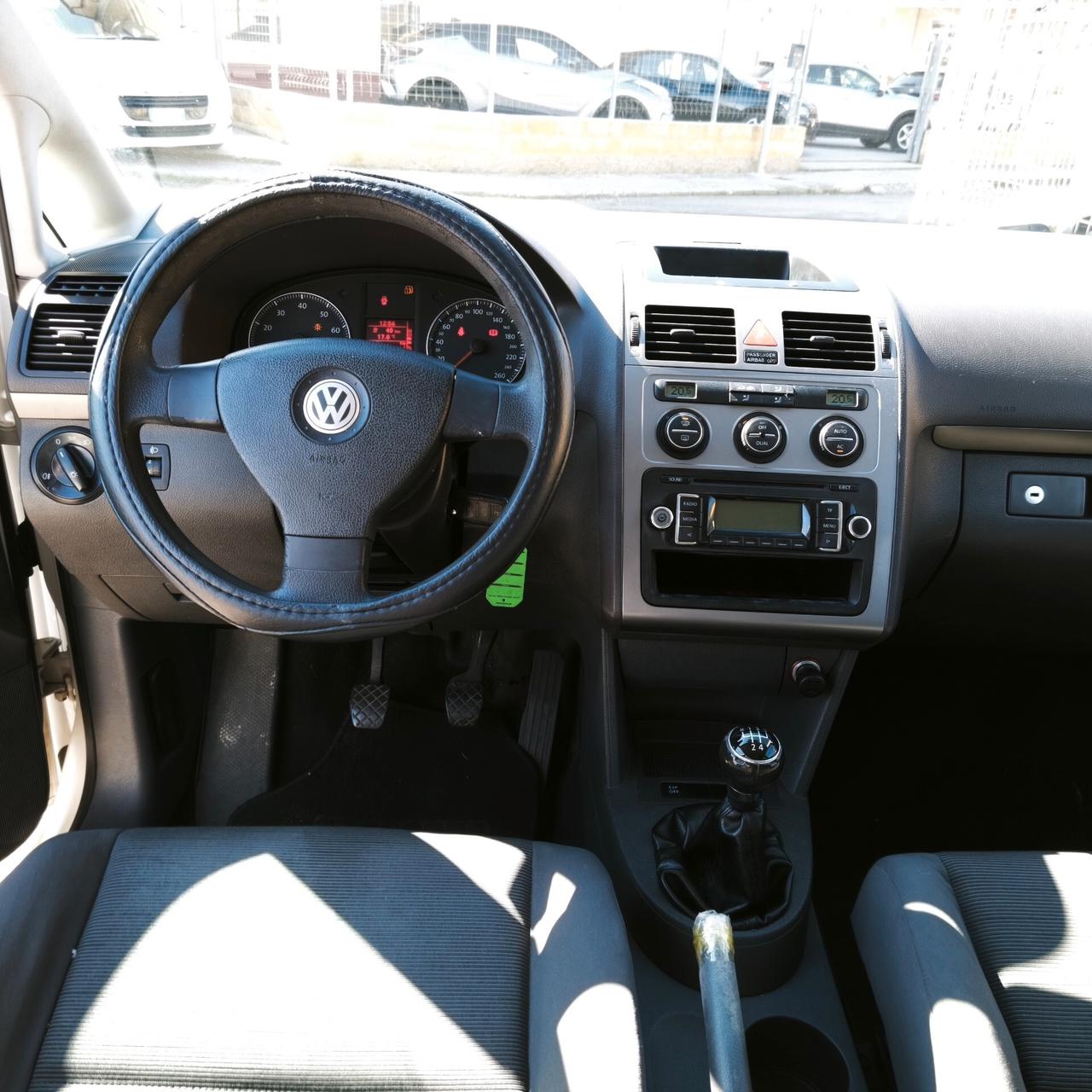 Volkswagen Touran 2.0 Conceptline Ecofuel