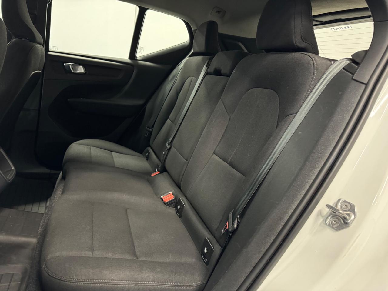 Volvo XC40 T2 Geartronic Momentum Pro REALE!