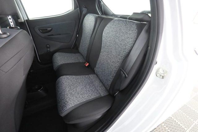 LANCIA Ypsilon Ypsilon 1.0 FireFly 70 CV Start&Stop Hybrid SILVER