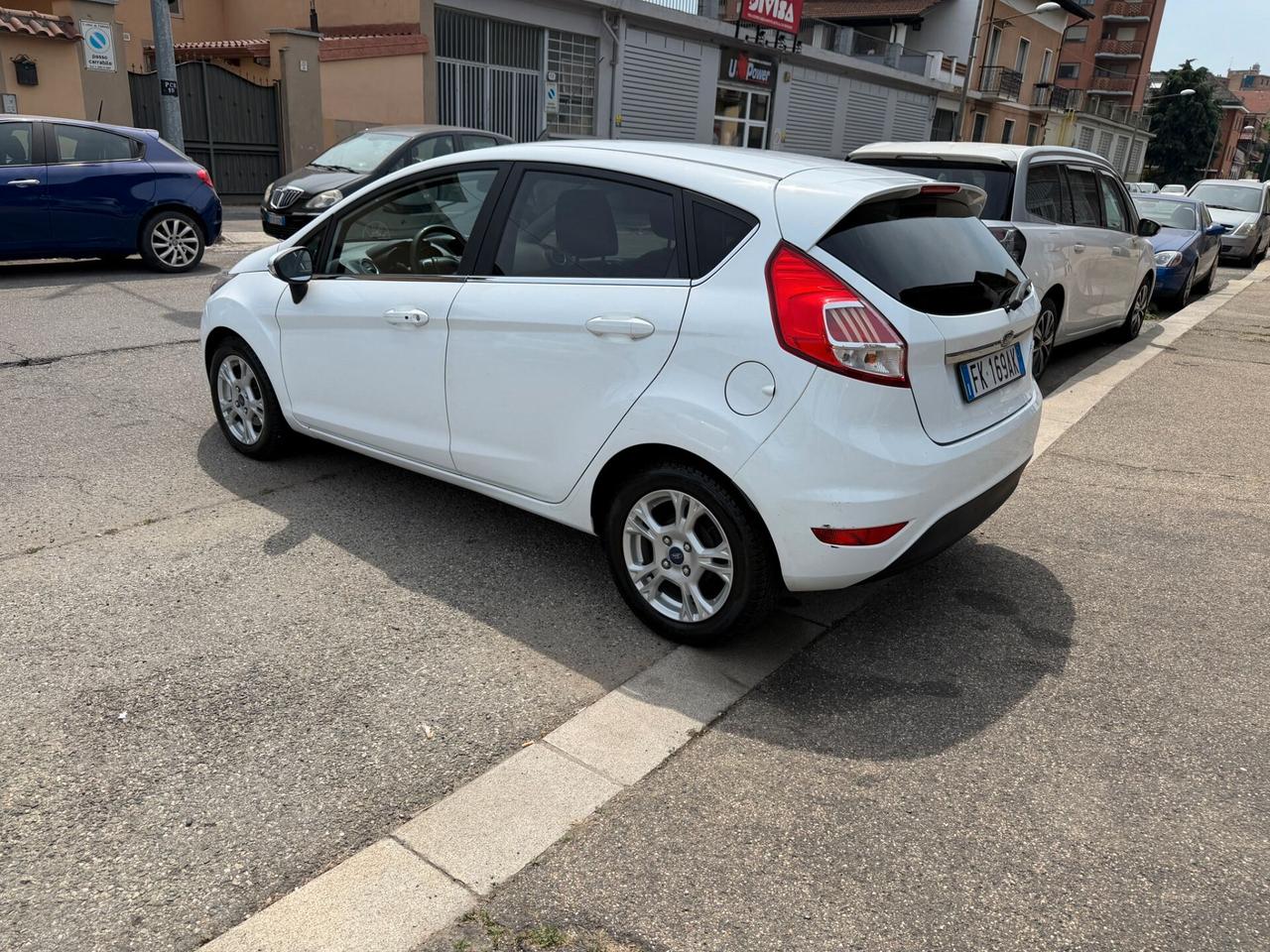 Ford Fiesta 1.4 5 porte Bz.- GPL Black & White Edition