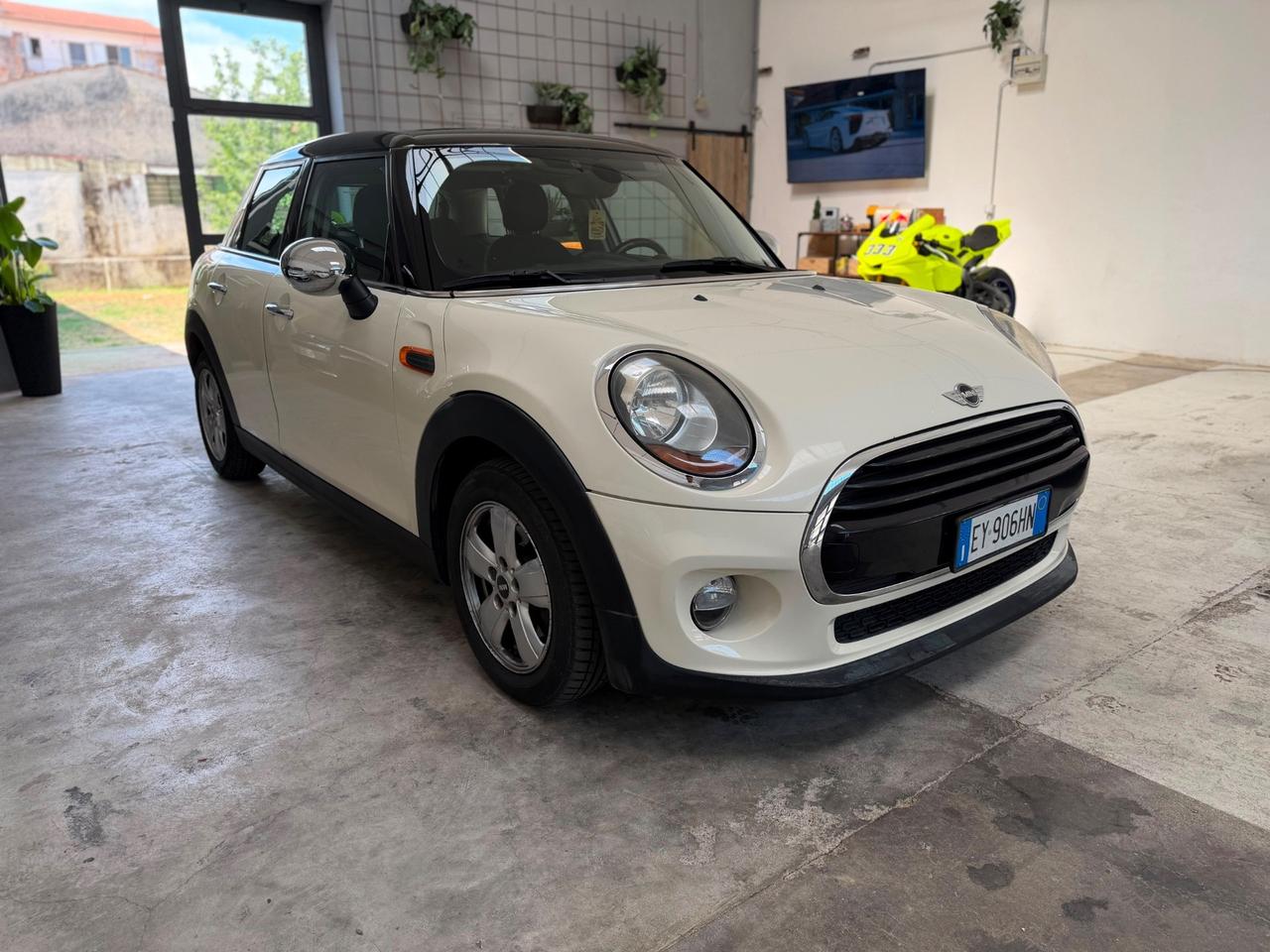 Mini 1.5 Cooper D 5 porte