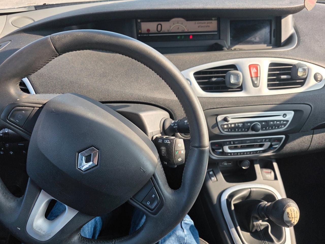 Renault Scenic Scénic X-Mod Terza Serie 1.5 dCi 110CV Luxe,sensori, retrocamera,navigatore,clima,bizona,freno elettronico