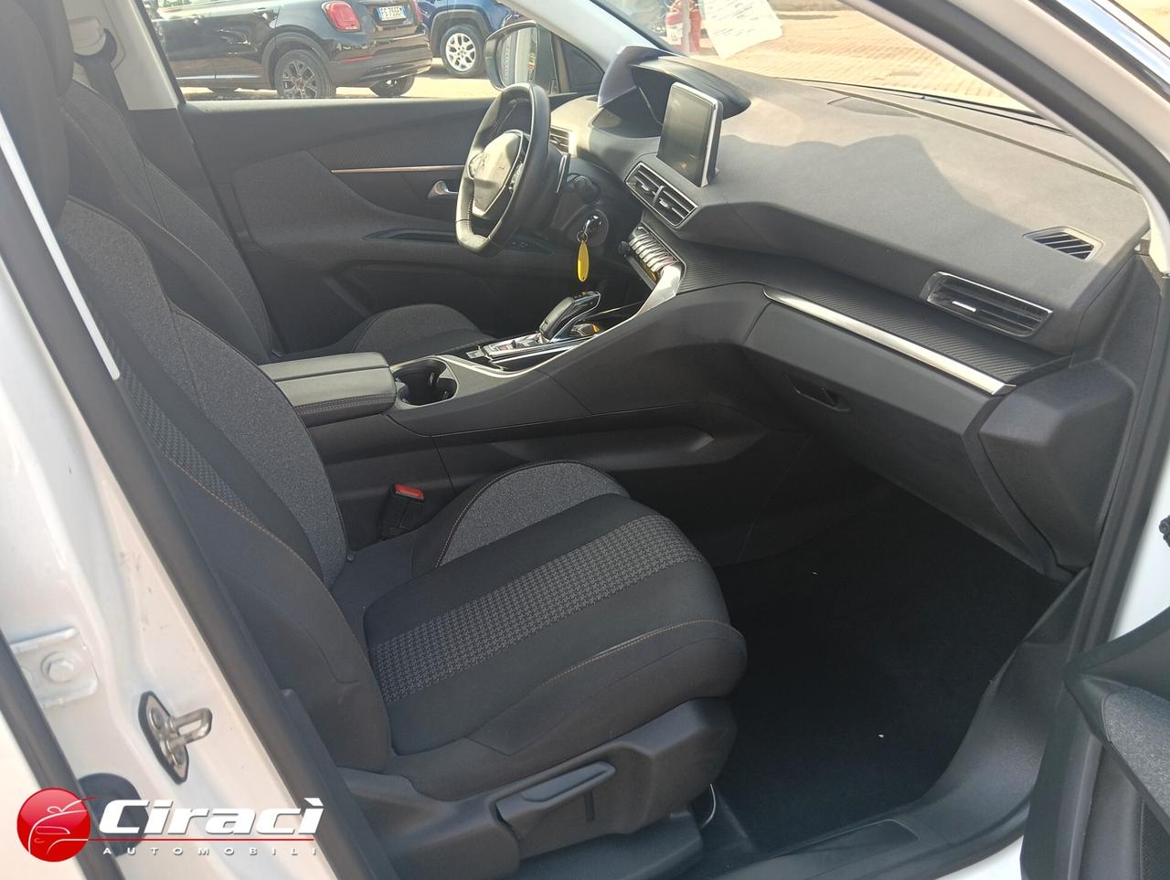 Peugeot 3008 BlueHDi 130 EAT8 Business