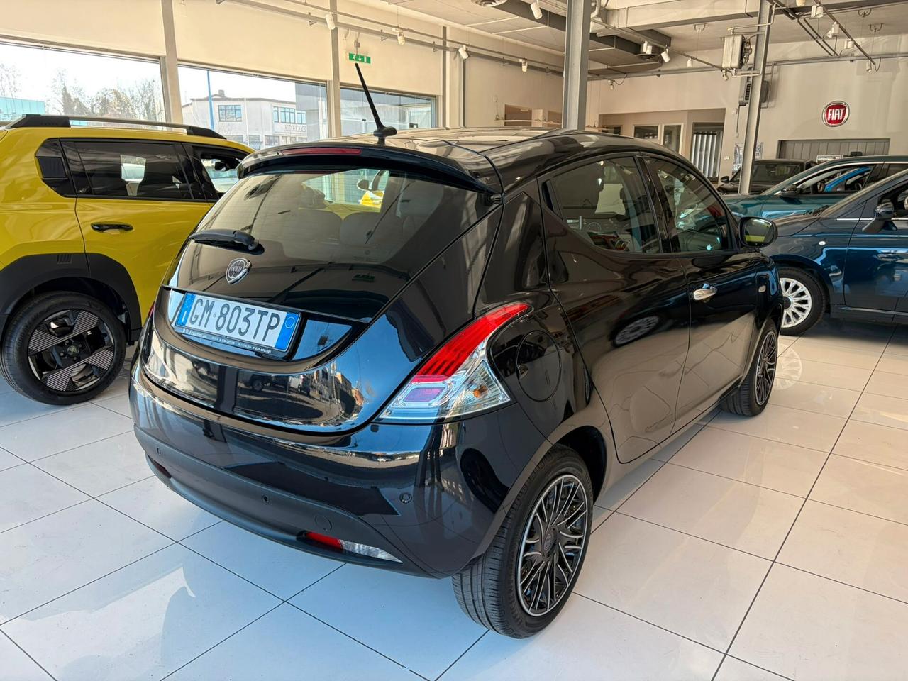 Lancia Ypsilon 1.0 FireFly 5 porte S&S Hybrid Gold