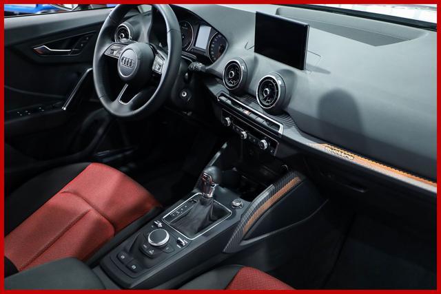 AUDI Q2 35 TDI quattro S tronic Business Plus