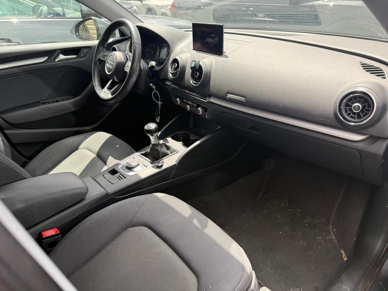 Audi A3 Sedan 30 TDI Admired