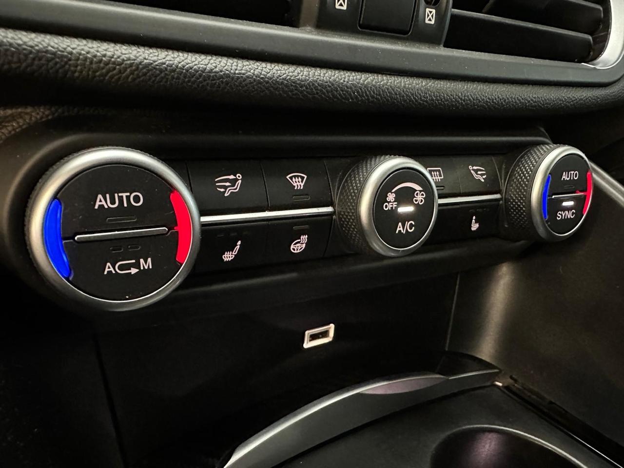 Alfa Romeo Giulia 2.9 V6 Bi-Turbo AT8 Quadrifoglio