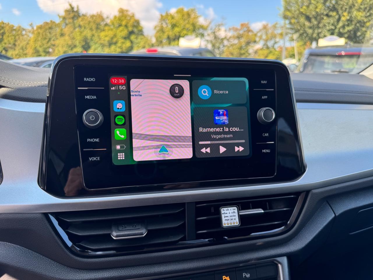 Volkswagen T-Roc 1.0 TSI Style ADATTA A NEOPTANTATI