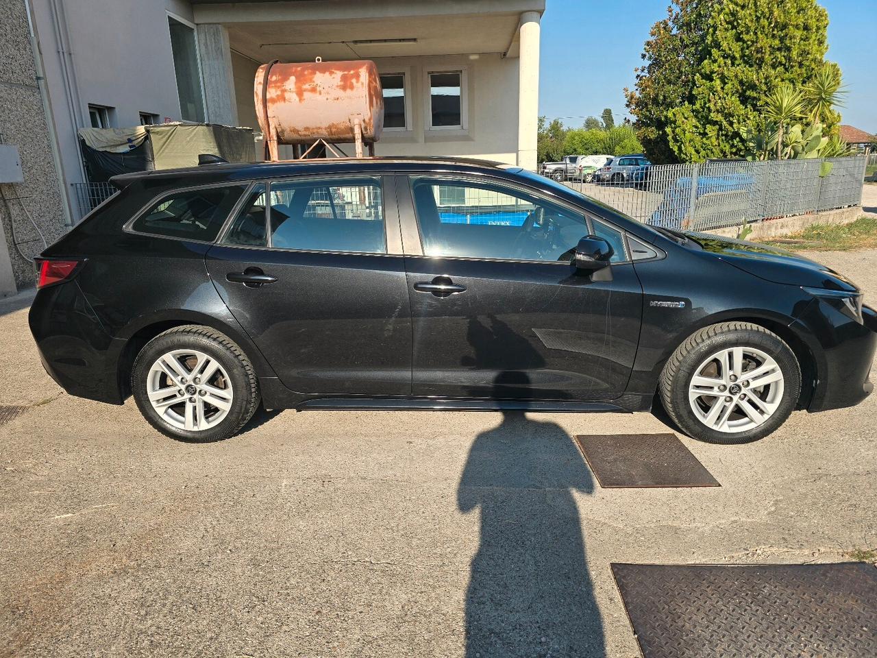 Toyota Corolla Touring Sports 1.8 Hybrid Business