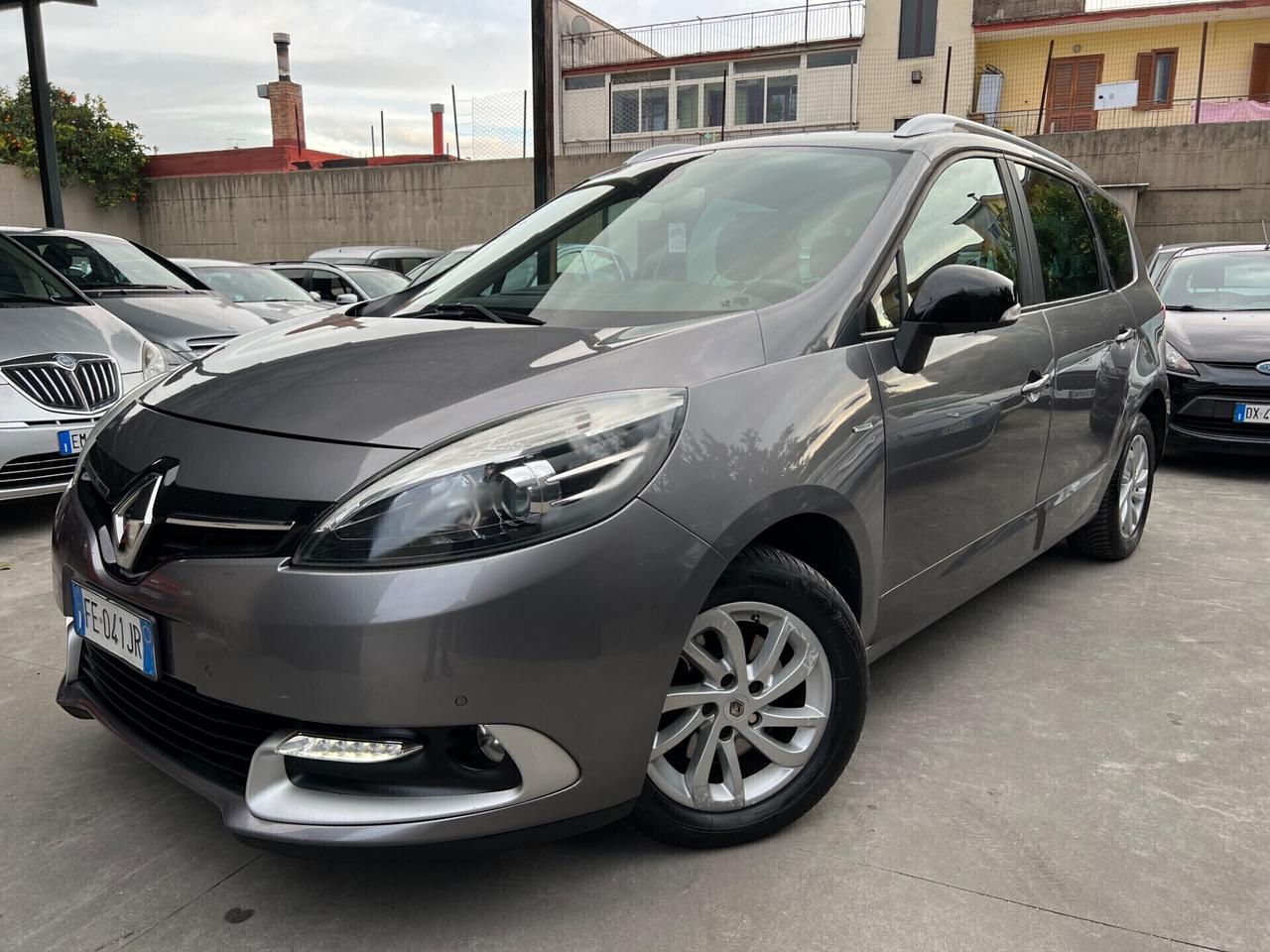 Renault Grand Scenic dCi 8V 110 CV