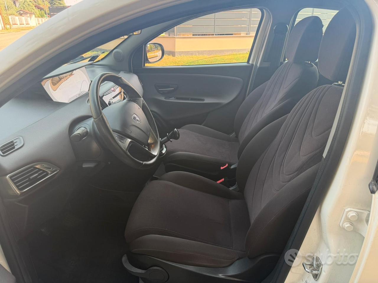 Lancia Ypsilon turbo benzina metano