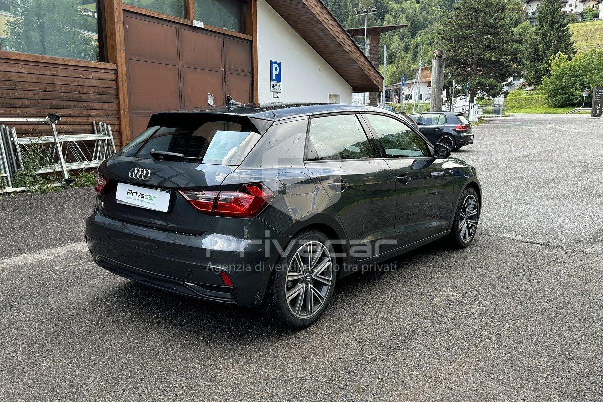 AUDI A1 citycarver 30 TFSI Identity Contrast