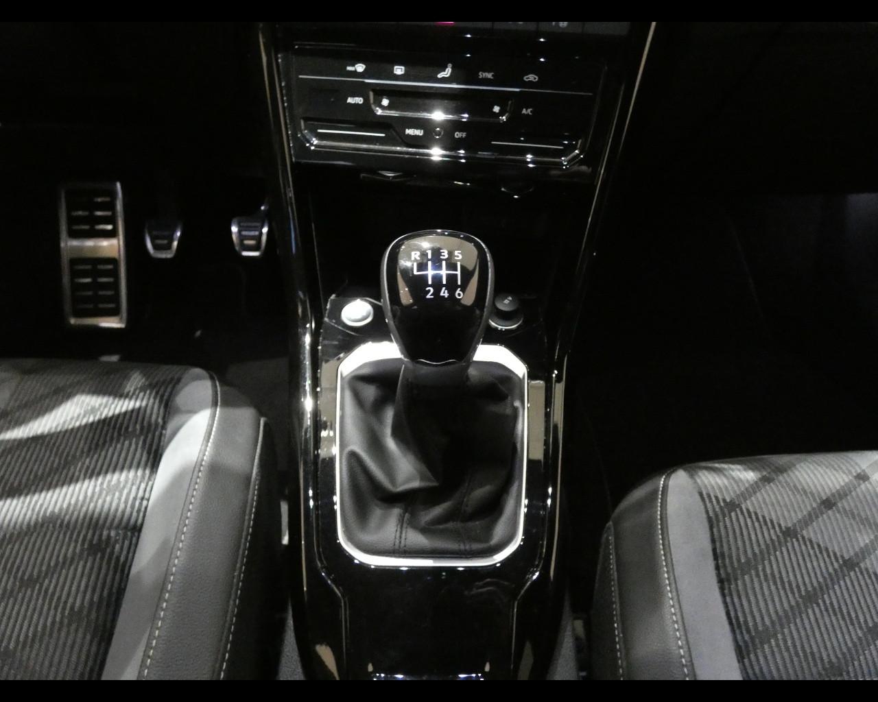 VOLKSWAGEN T-Roc 1ª serie - T-Roc 2.0 TDI SCR R-Line