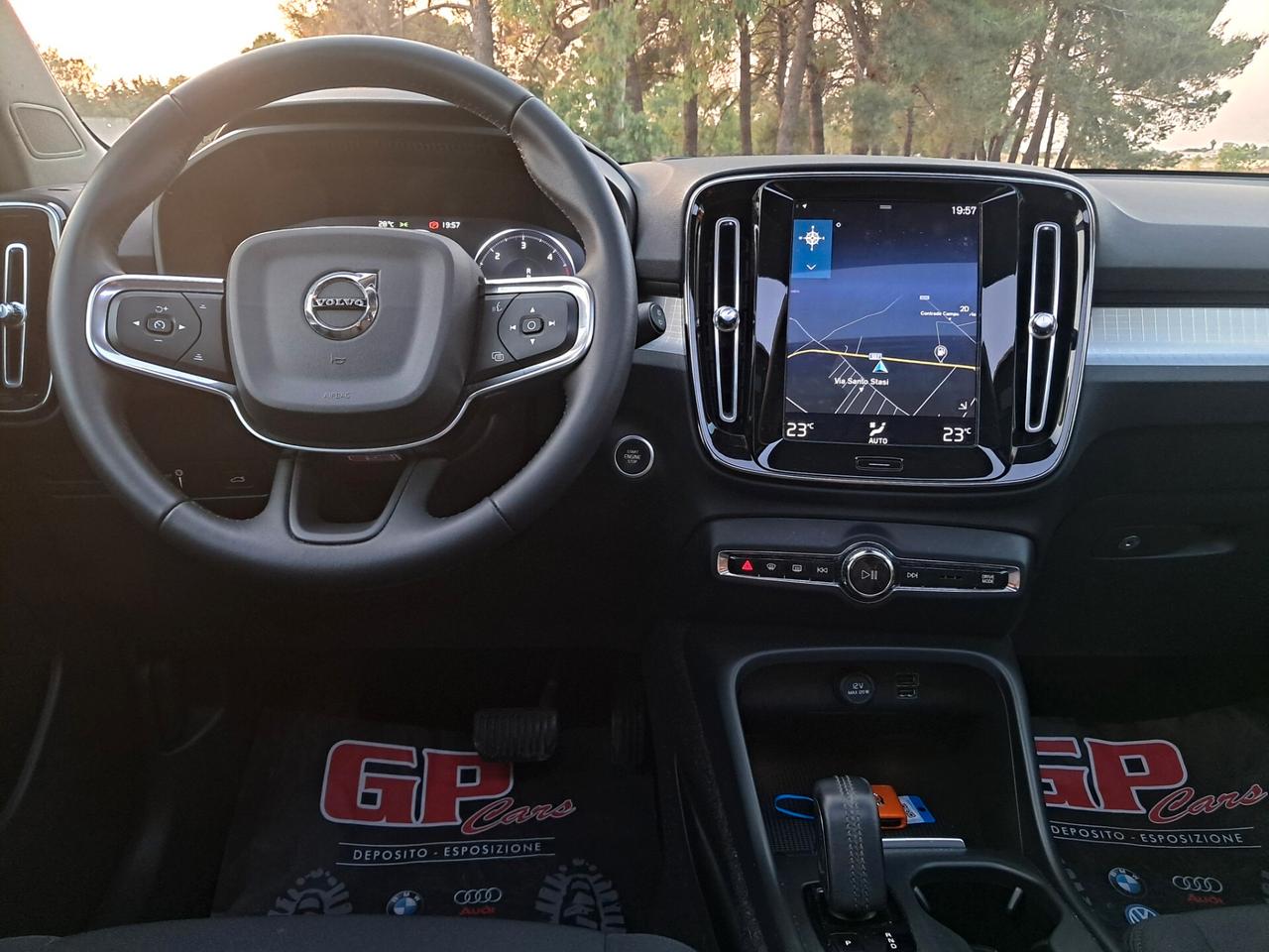 Volvo XC40-2.0-150CV*TETTO*CAM360°*LED*NAVI