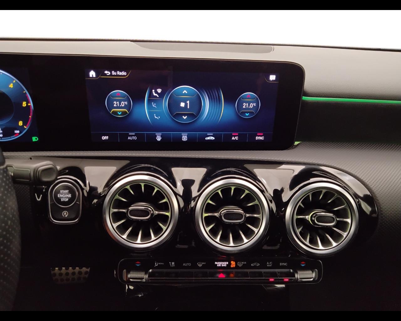 Mercedes-Benz Classe A - W177 2018 - A 180 d Premium auto