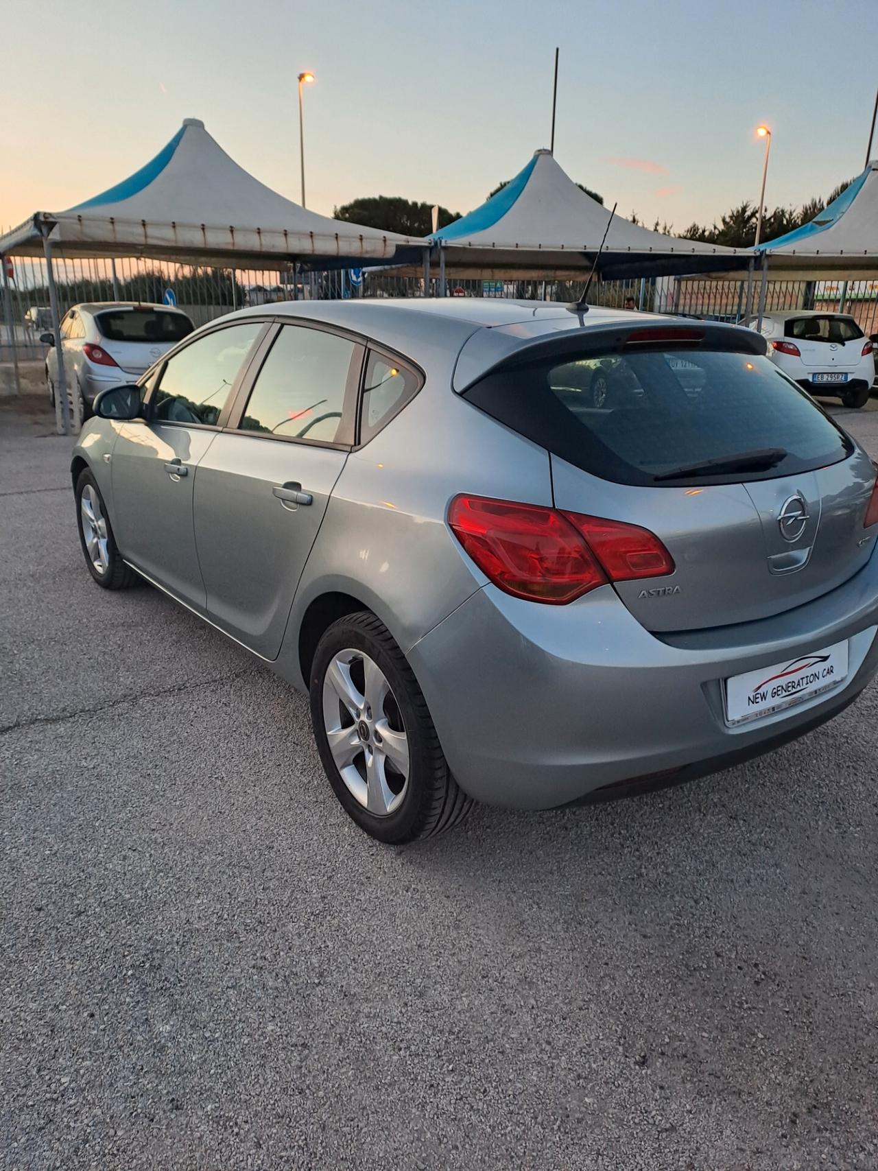 Opel Astra 1.7 CDTI 110CV 5 porte Cosmo