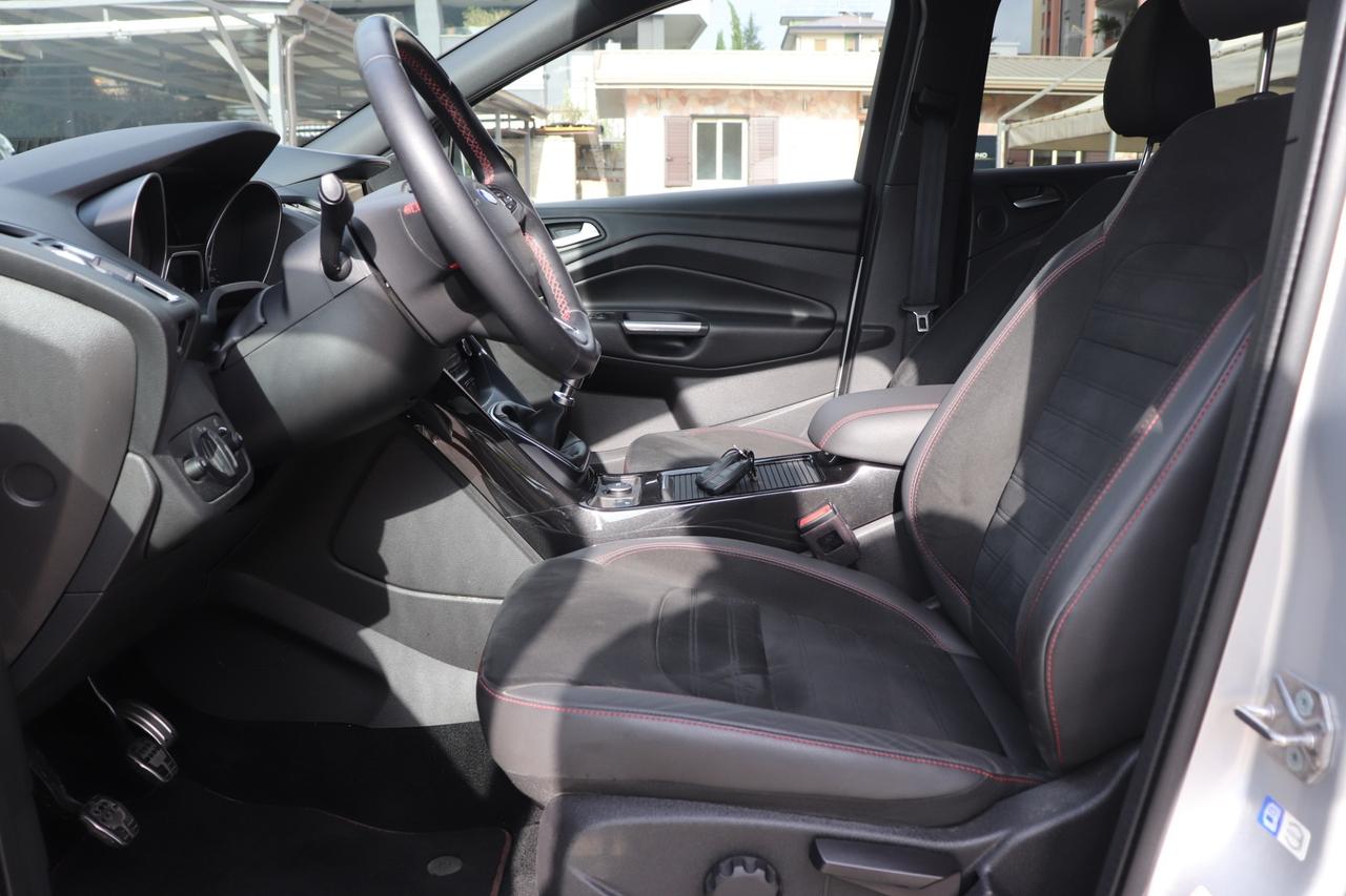 Ford Kuga 1.5 TDCI 120 CV S&S 2WD ST-Line