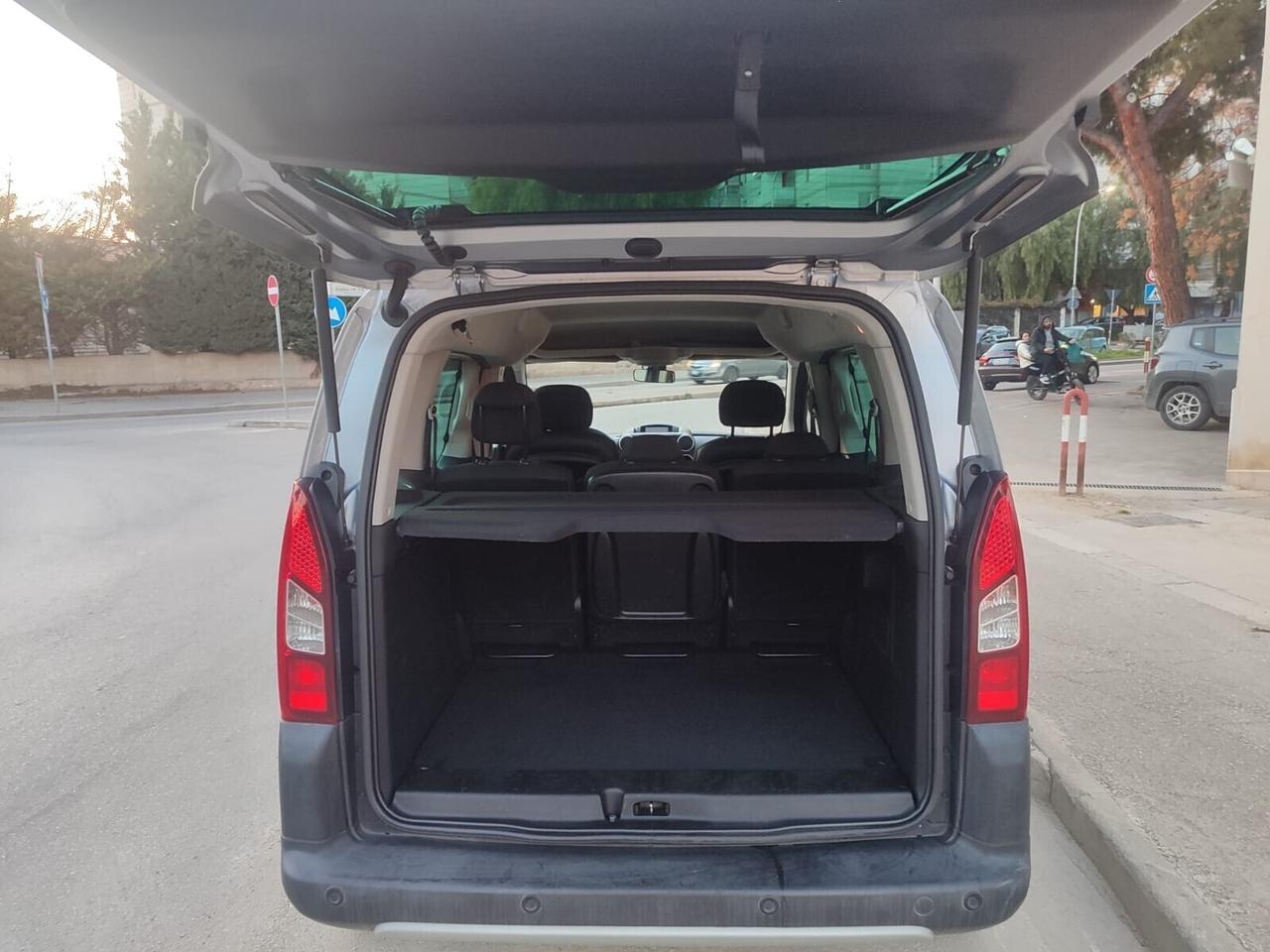 Peugeot Partner Tepee 1.6 bluehdi 100CV 2016!!!!