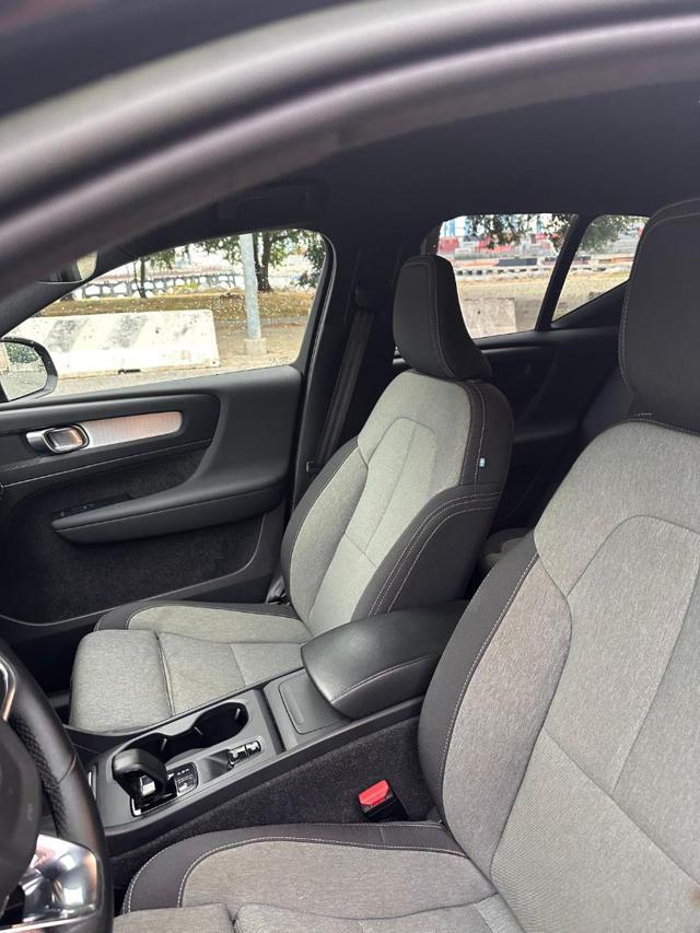 VOLVO XC40 T2 automatico Essential